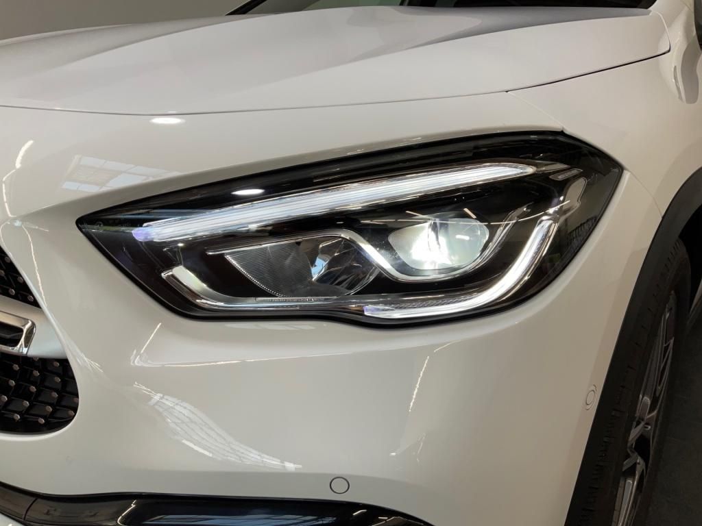 Mercedes-Benz GLA 200 2023