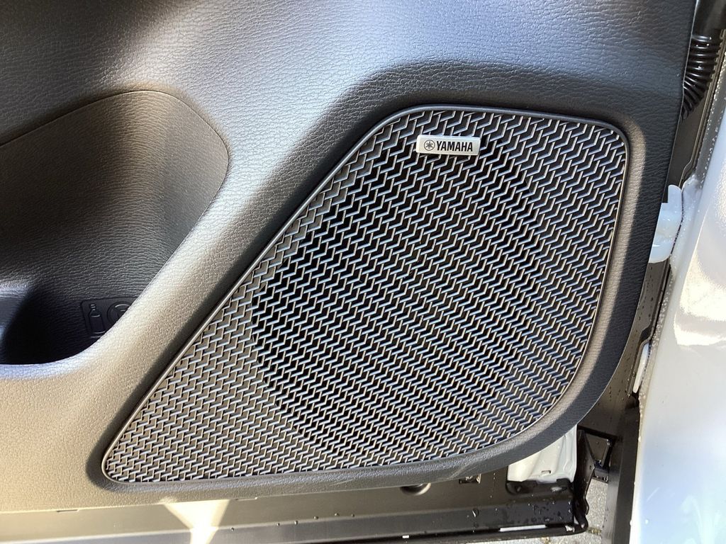 Mitsubishi Outlander 2025