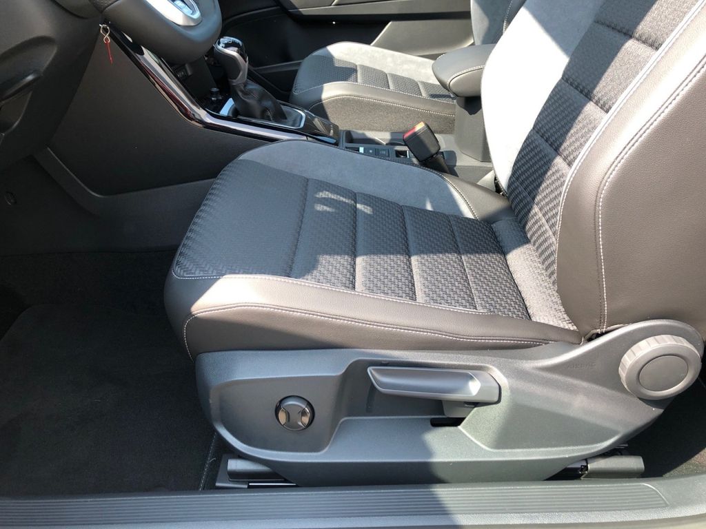 Volkswagen T-Roc 2024