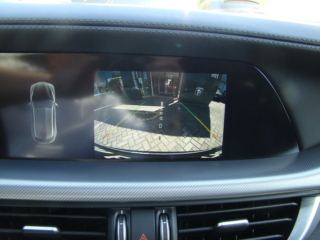 Alfa Romeo Stelvio 2024