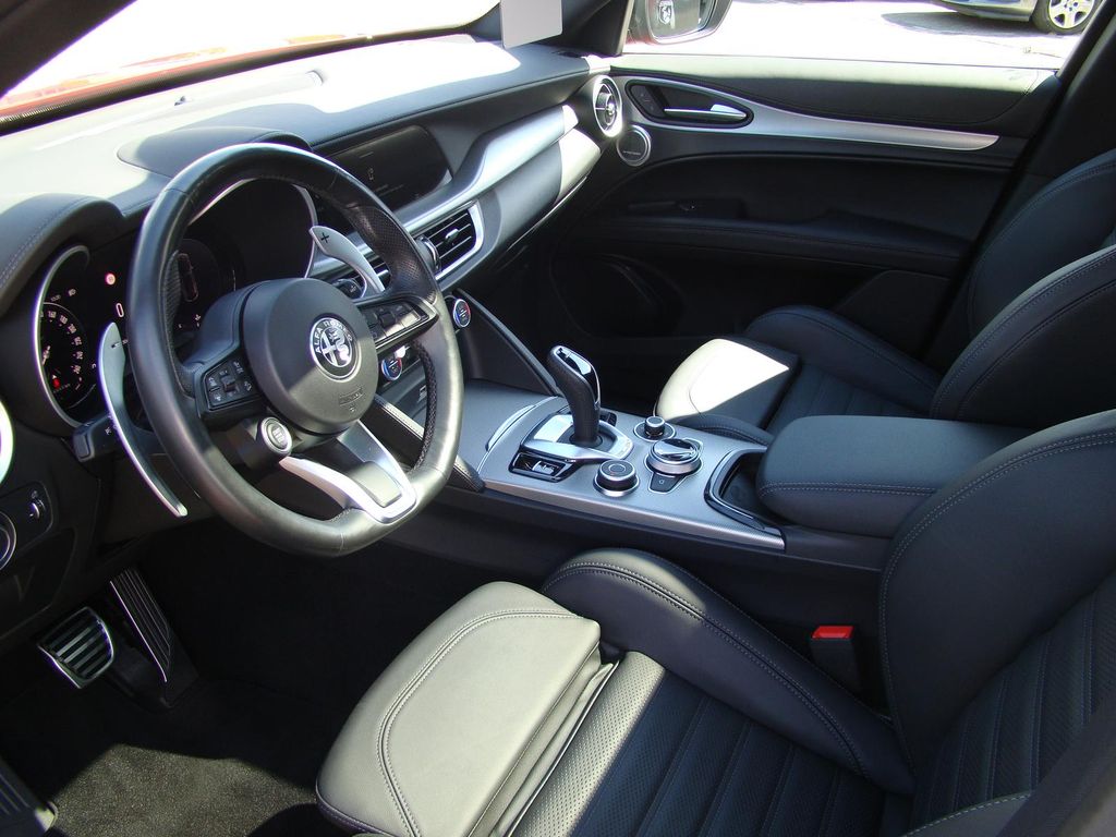 Alfa Romeo Stelvio 2024