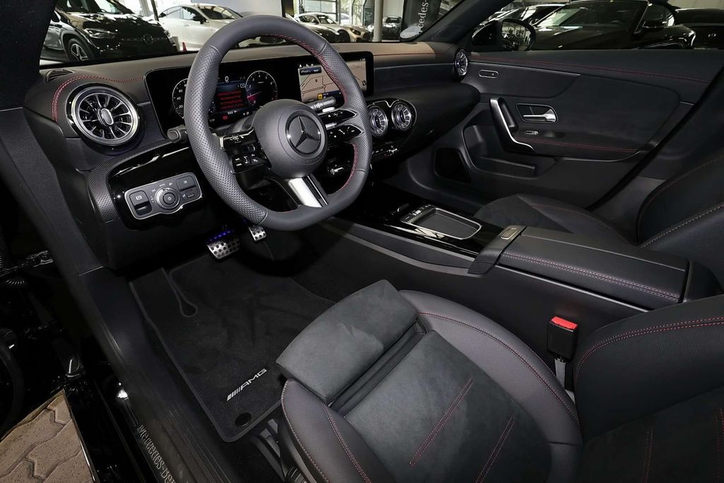 Mercedes-Benz CLA 200 2025