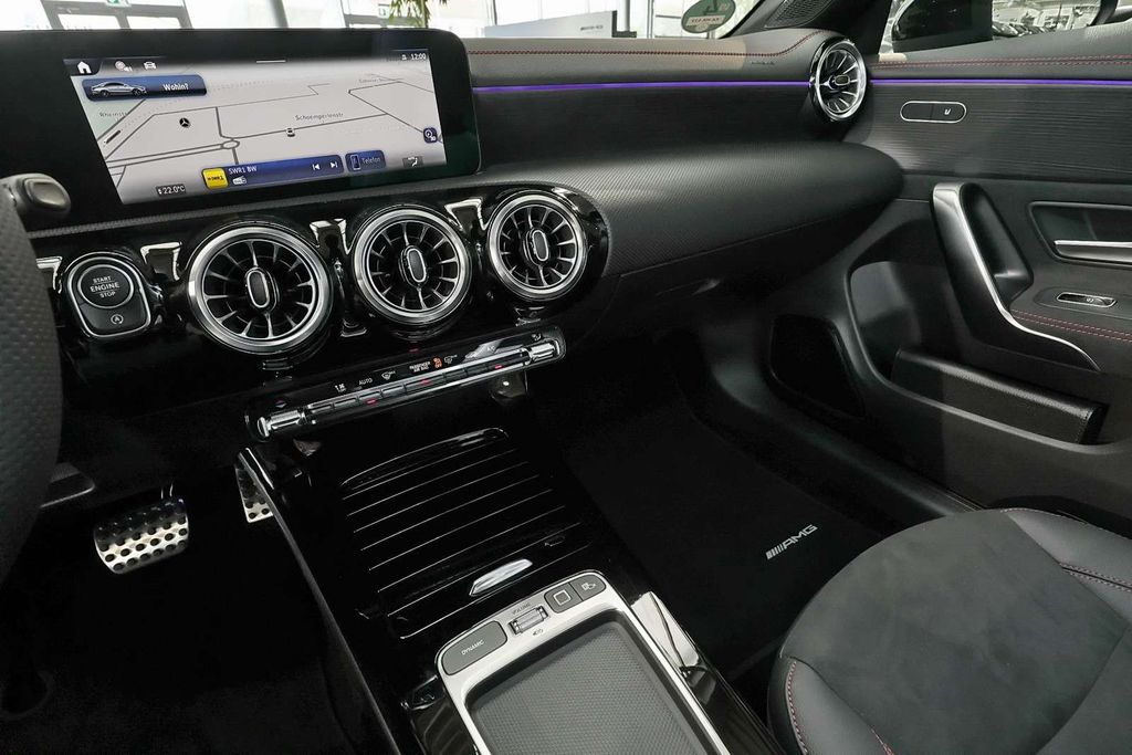 Mercedes-Benz CLA 200 2025