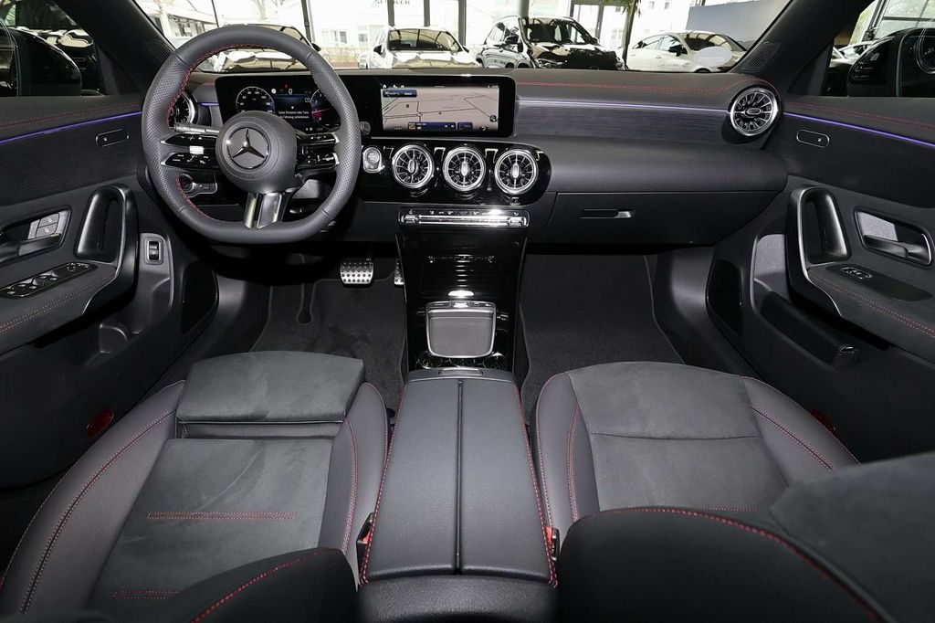 Mercedes-Benz CLA 200 2025