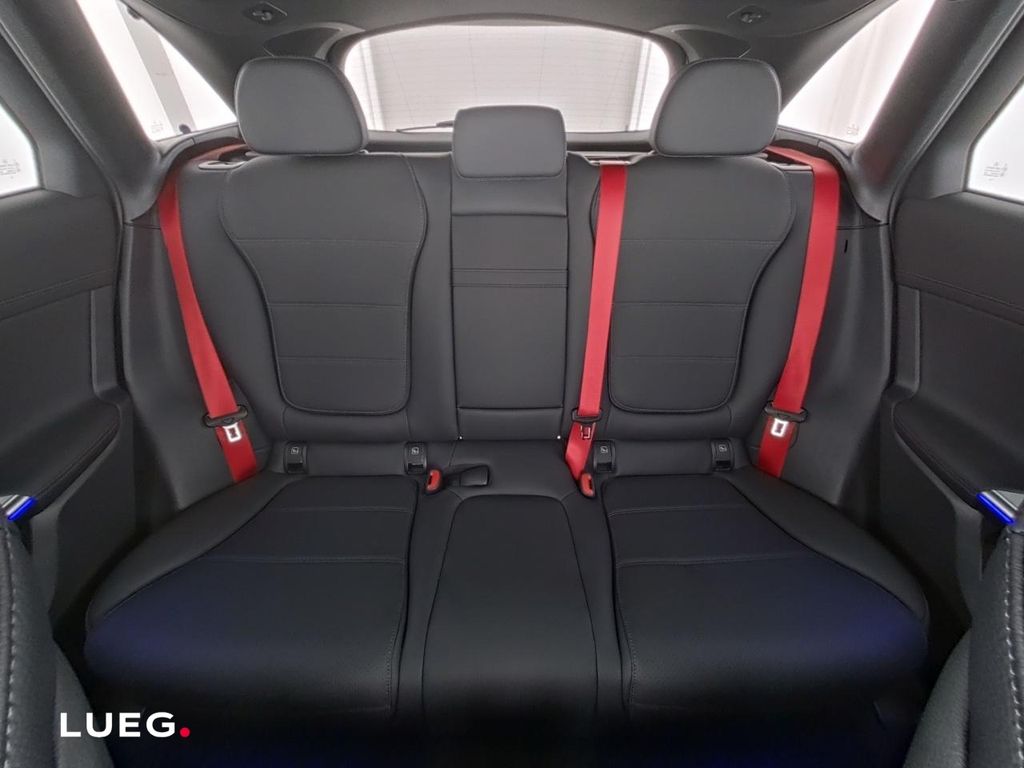 Mercedes-Benz GLC 300 2025