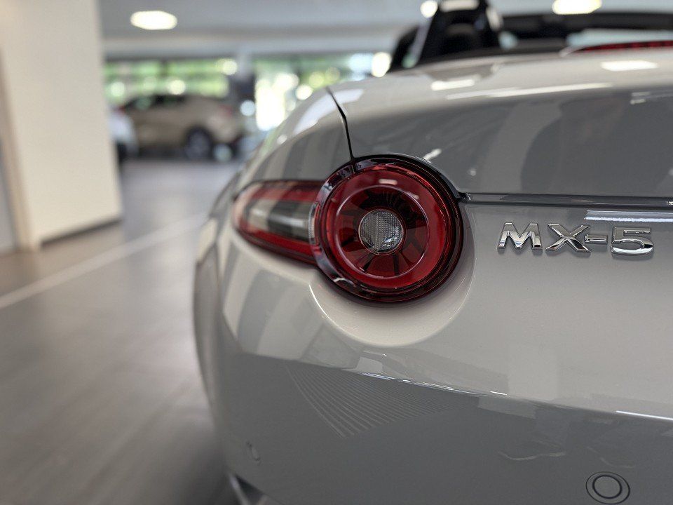 Mazda MX-5 2025