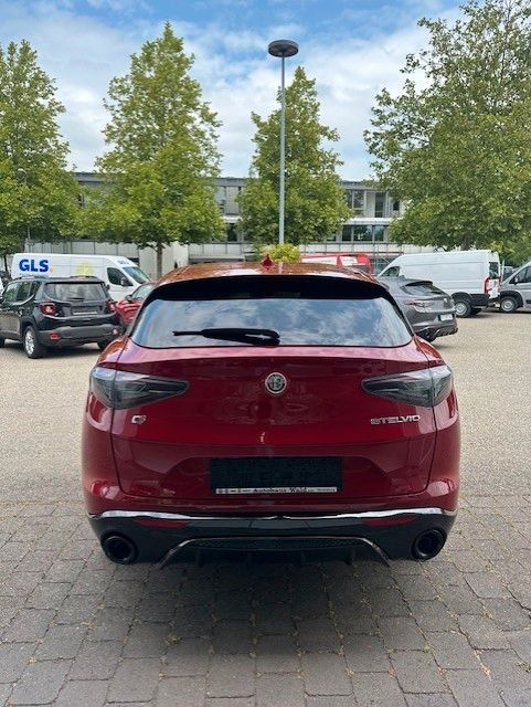 Alfa Romeo Stelvio 2023