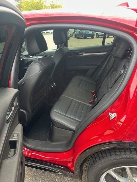 Alfa Romeo Stelvio 2023