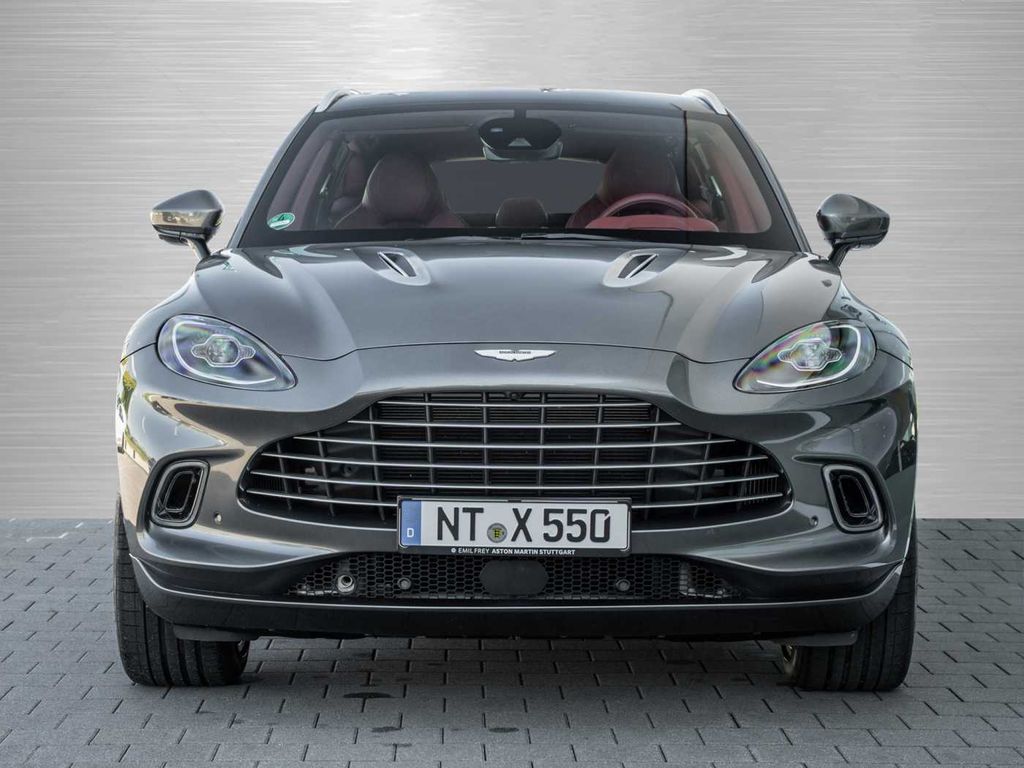 Aston Martin DBX 2024