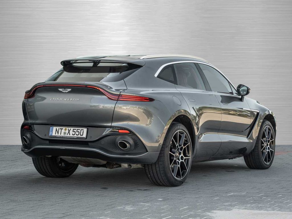 Aston Martin DBX 2024