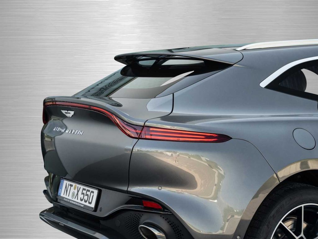 Aston Martin DBX 2024