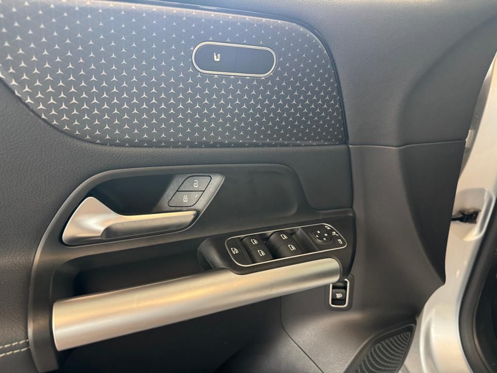 Mercedes-Benz B 220 2024