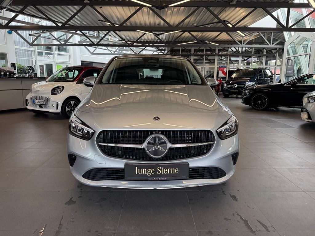 Mercedes-Benz B 220 2024