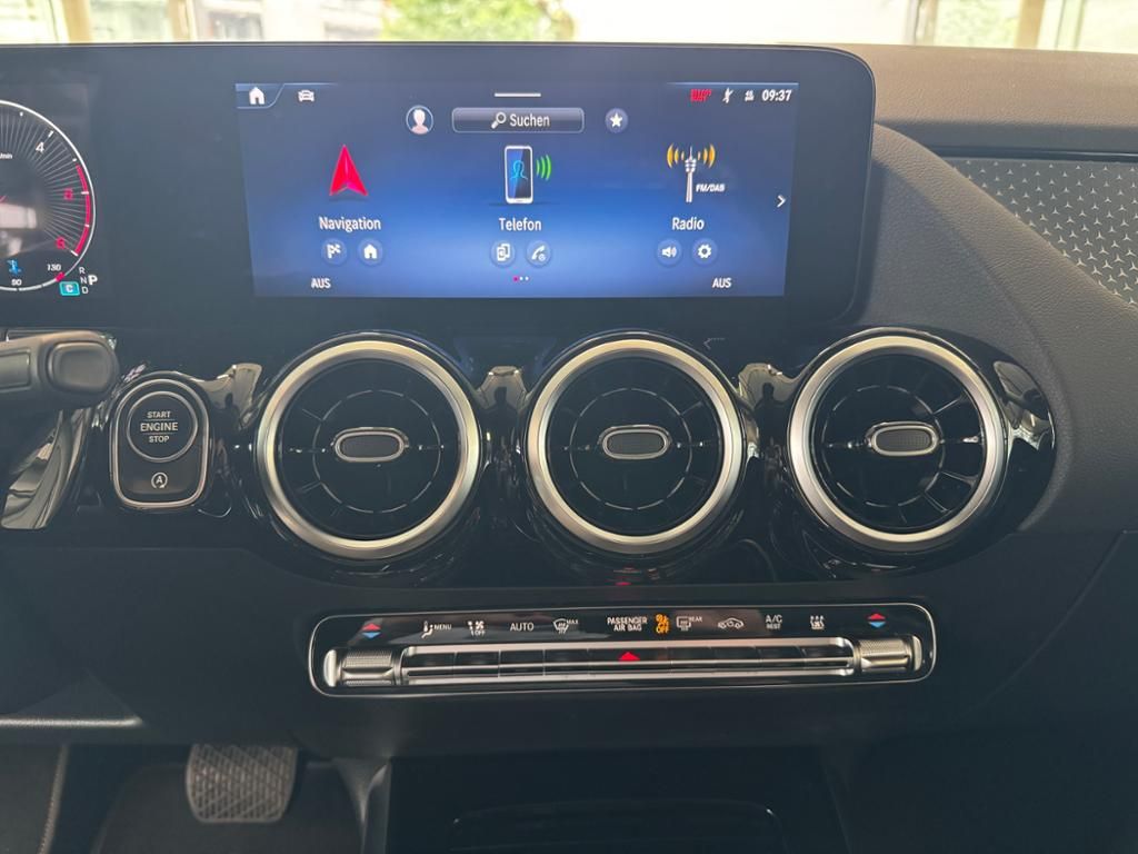 Mercedes-Benz B 220 2024