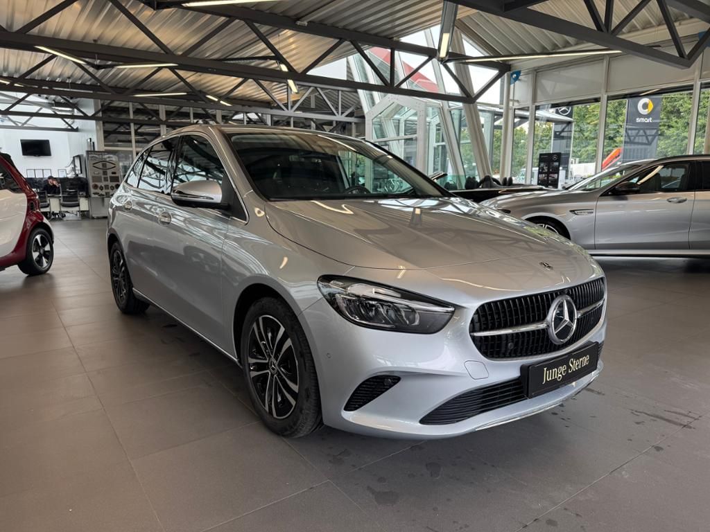 Mercedes-Benz B 220 2024
