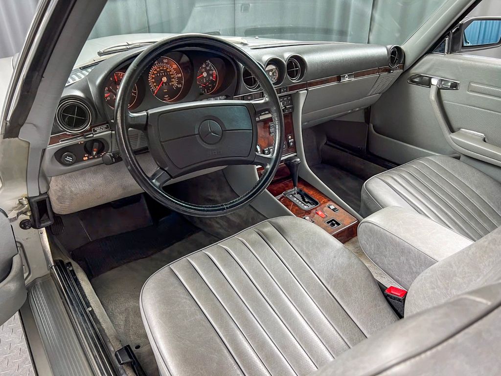 Mercedes-Benz SL 560 1987