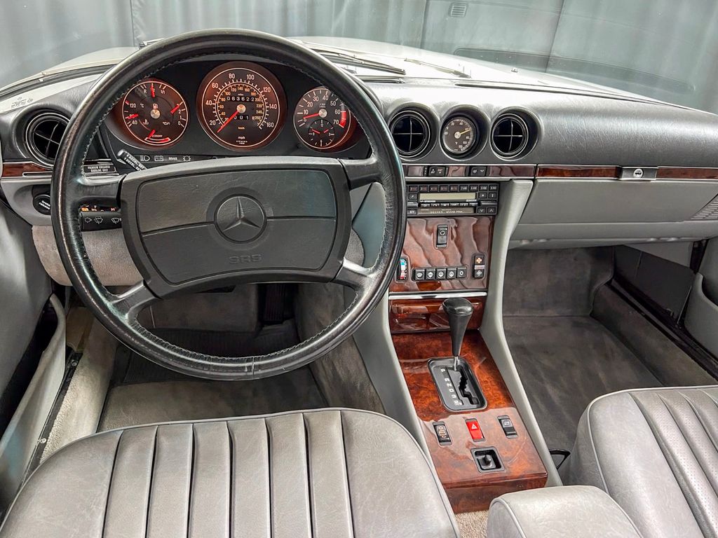 Mercedes-Benz SL 560 1987