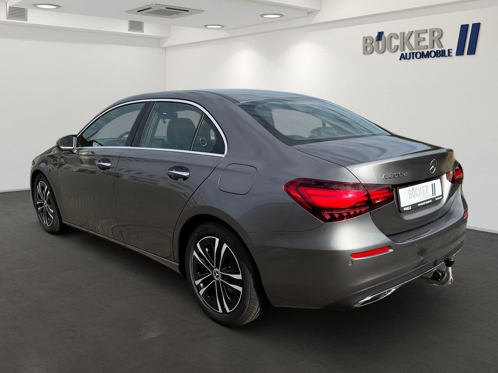 Mercedes-Benz A 200 2025