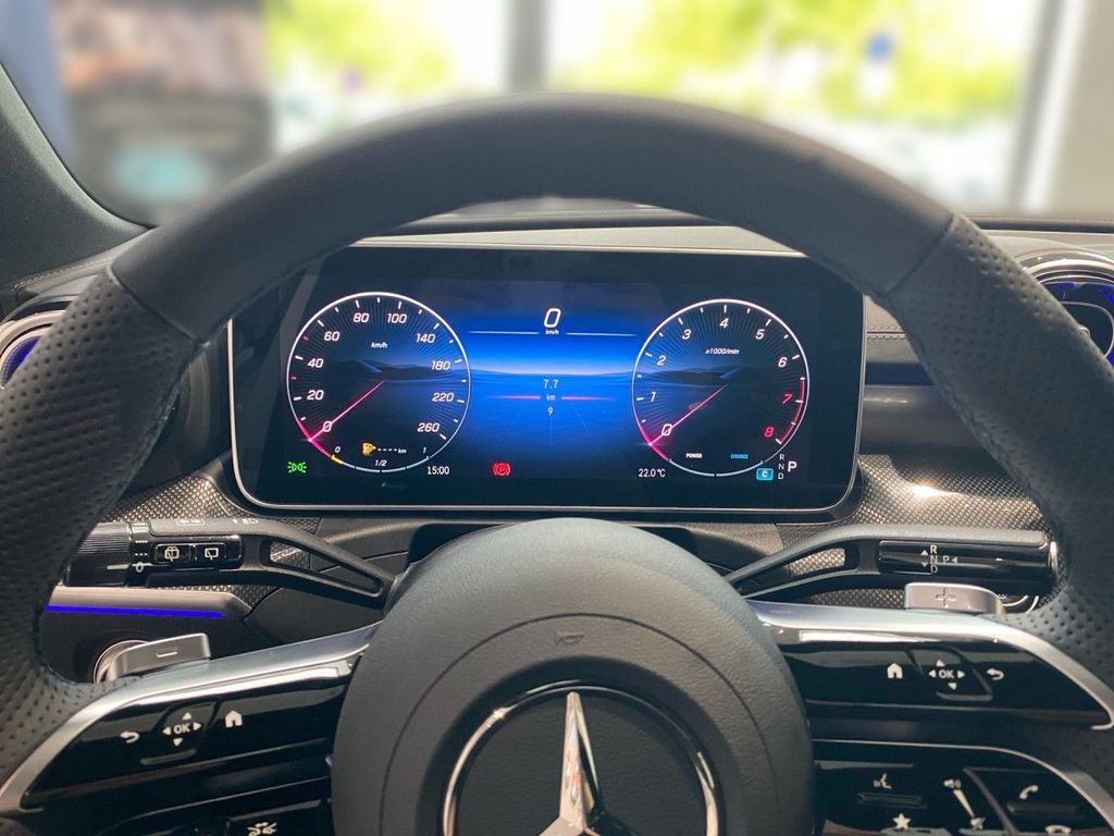 Mercedes-Benz C 200 2025