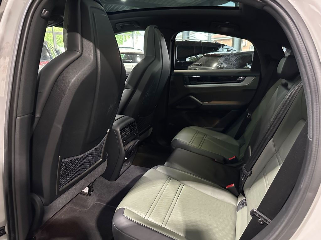 Porsche Cayenne 2024