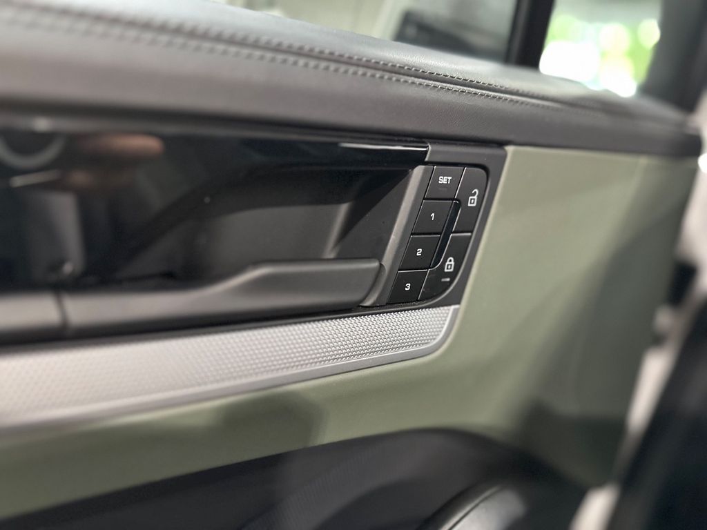 Porsche Cayenne 2024