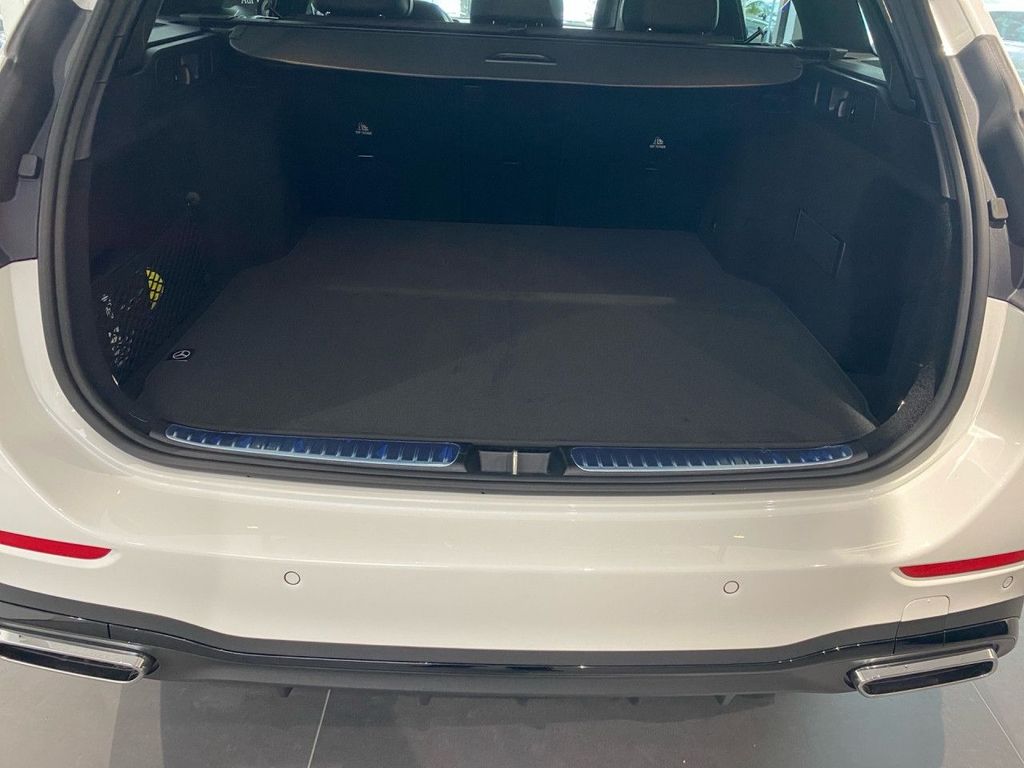 Mercedes-Benz C 200 2025