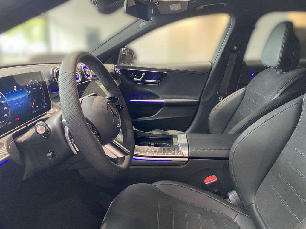 Mercedes-Benz C 200 2025