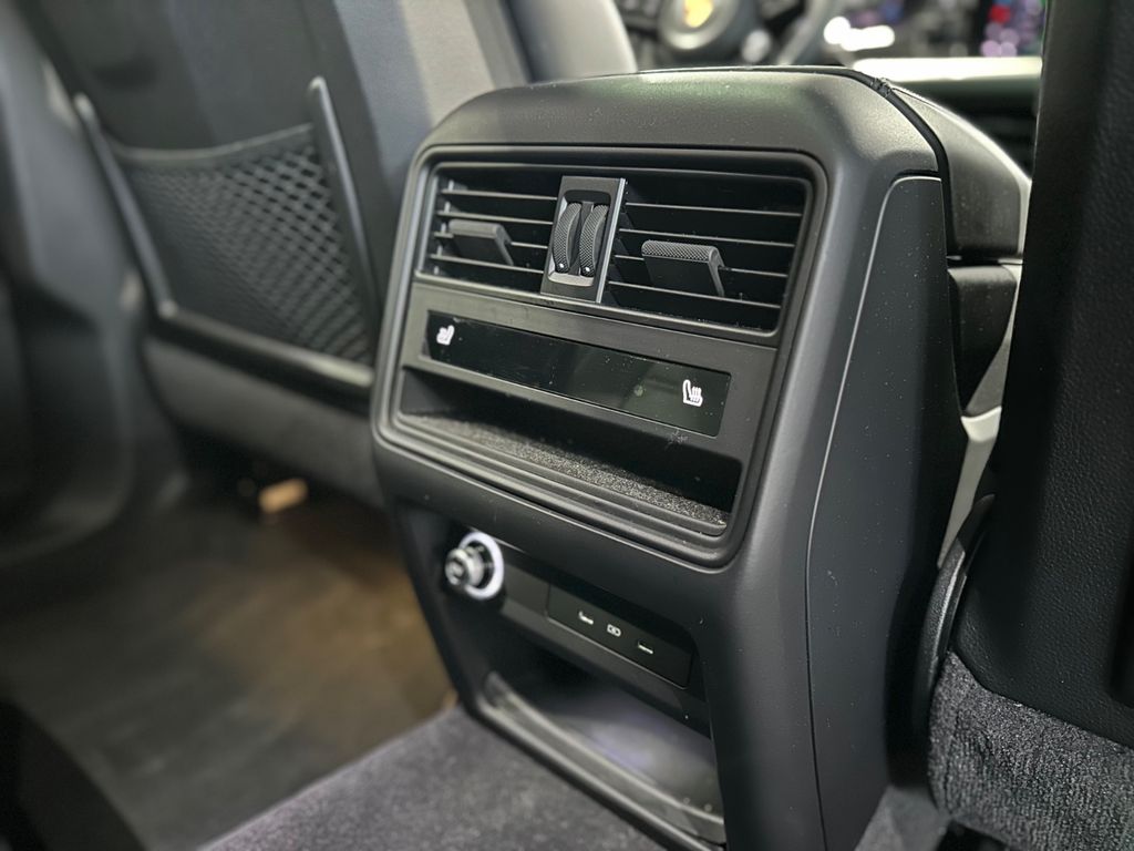 Porsche Cayenne 2024