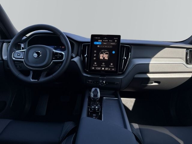 Volvo XC60 2025