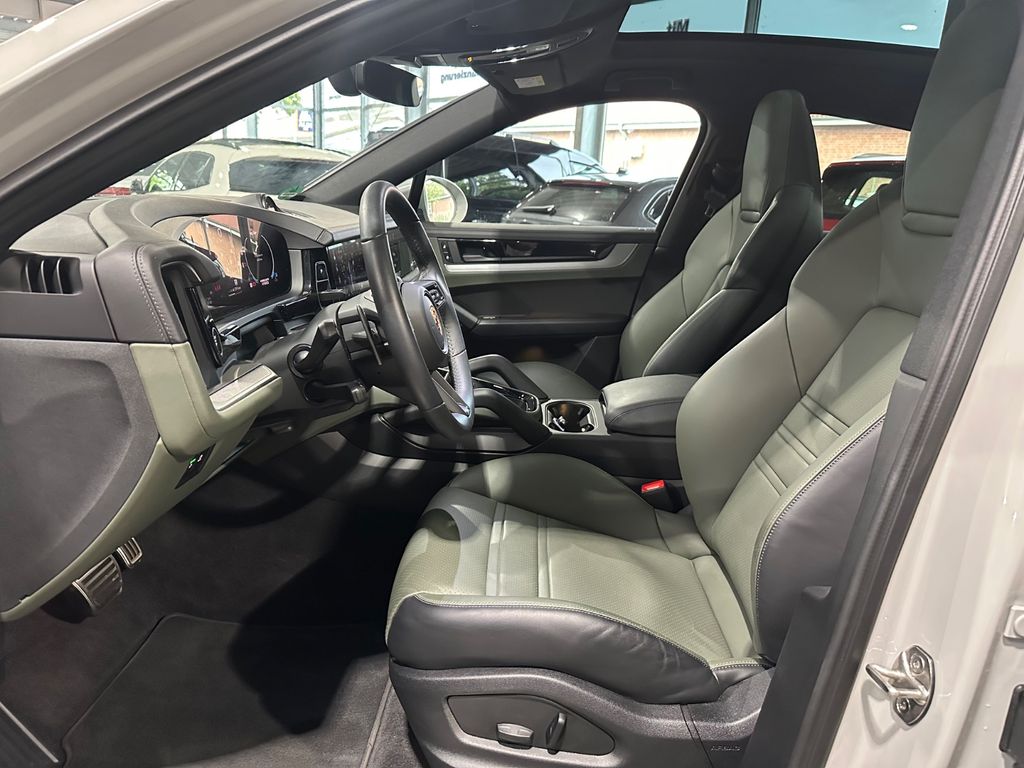 Porsche Cayenne 2024