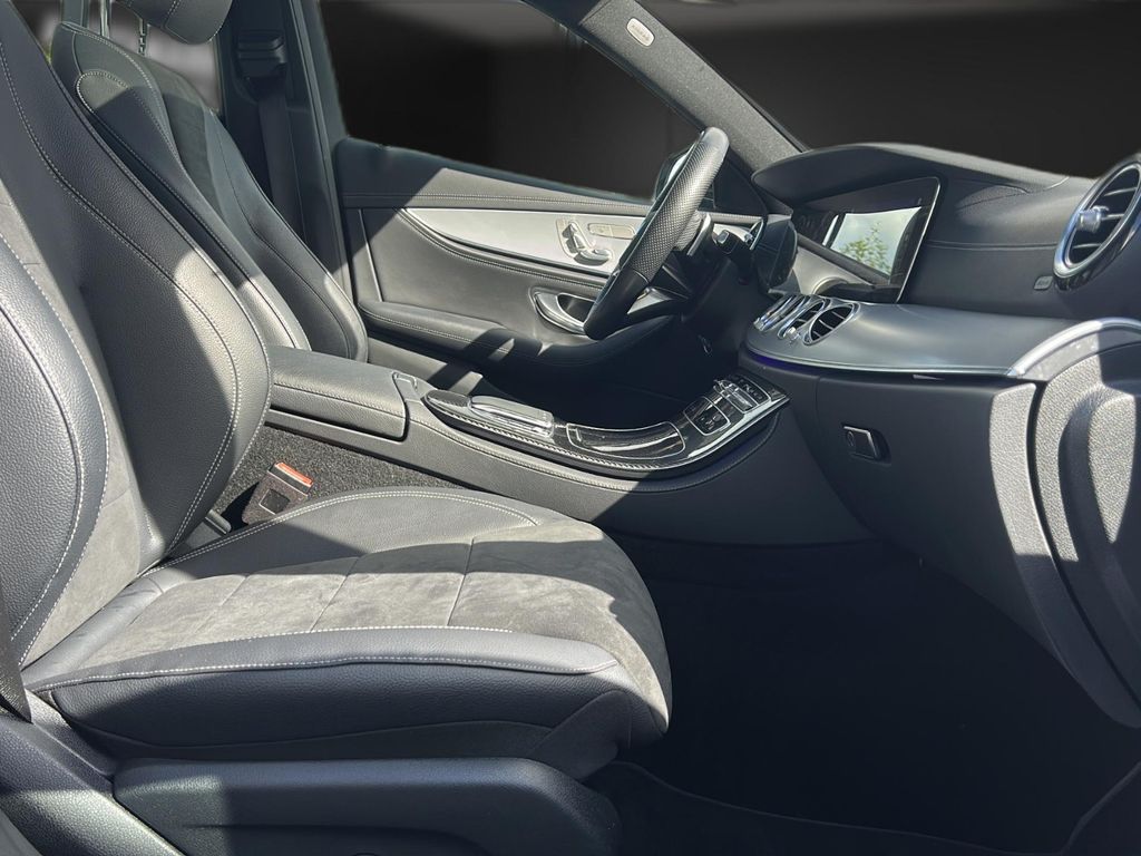 Mercedes-Benz E 300 2022