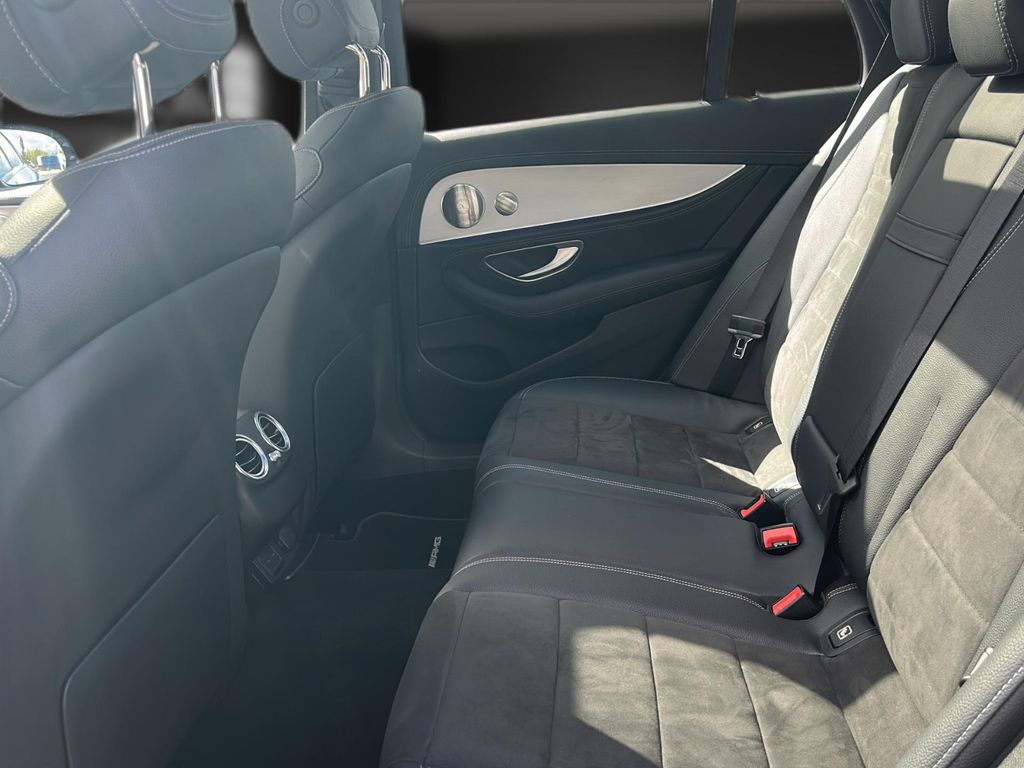 Mercedes-Benz E 300 2022