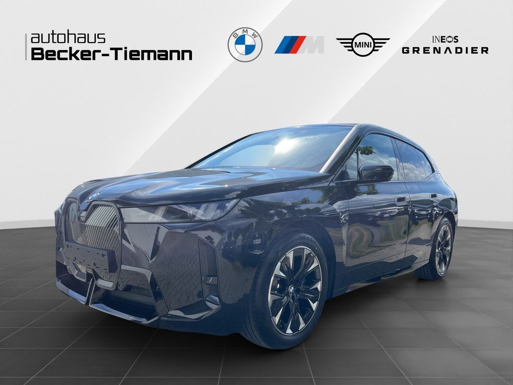 BMW iX