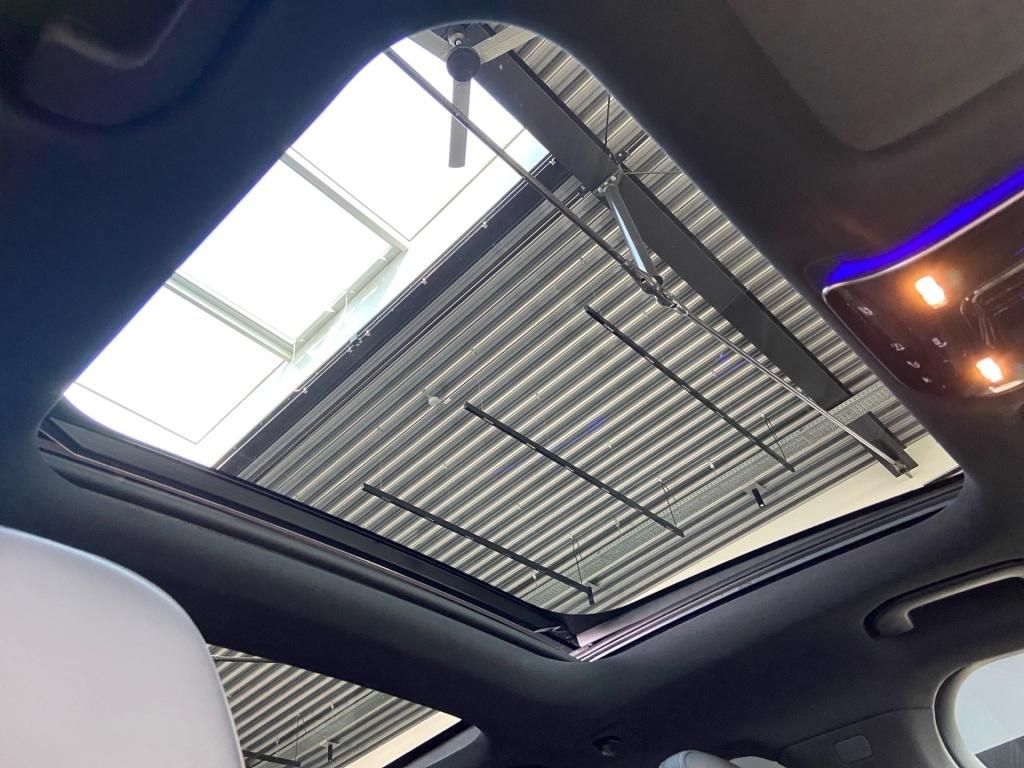 Mercedes-Benz E 300 2025