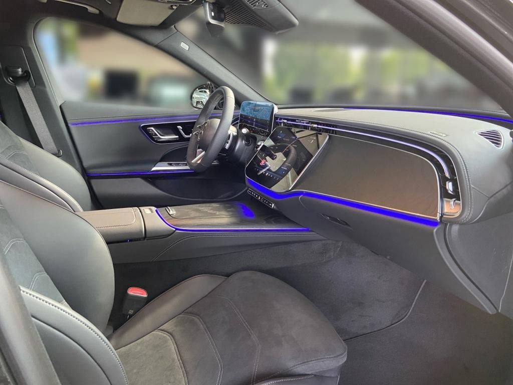 Mercedes-Benz E 300 2025