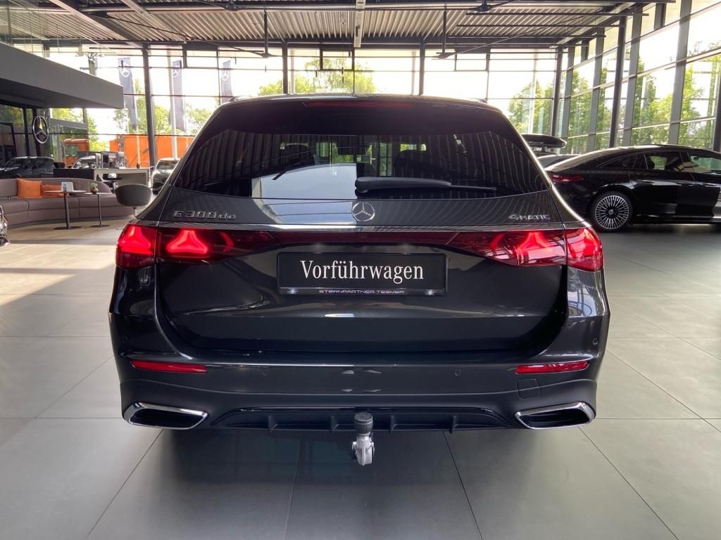 Mercedes-Benz E 300 2025