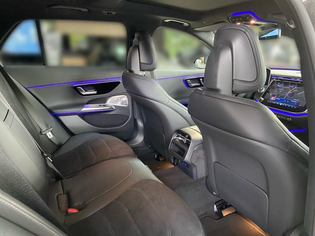 Mercedes-Benz E 300 2025