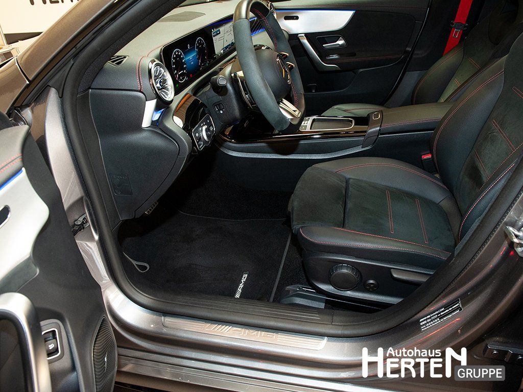 Mercedes-Benz CLA 35 AMG Shooting Brake 2024