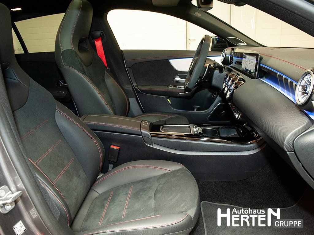 Mercedes-Benz CLA 35 AMG Shooting Brake 2024