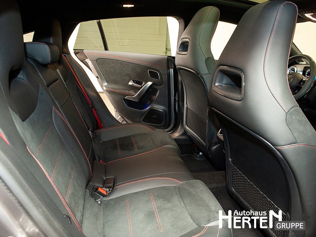 Mercedes-Benz CLA 35 AMG Shooting Brake 2024