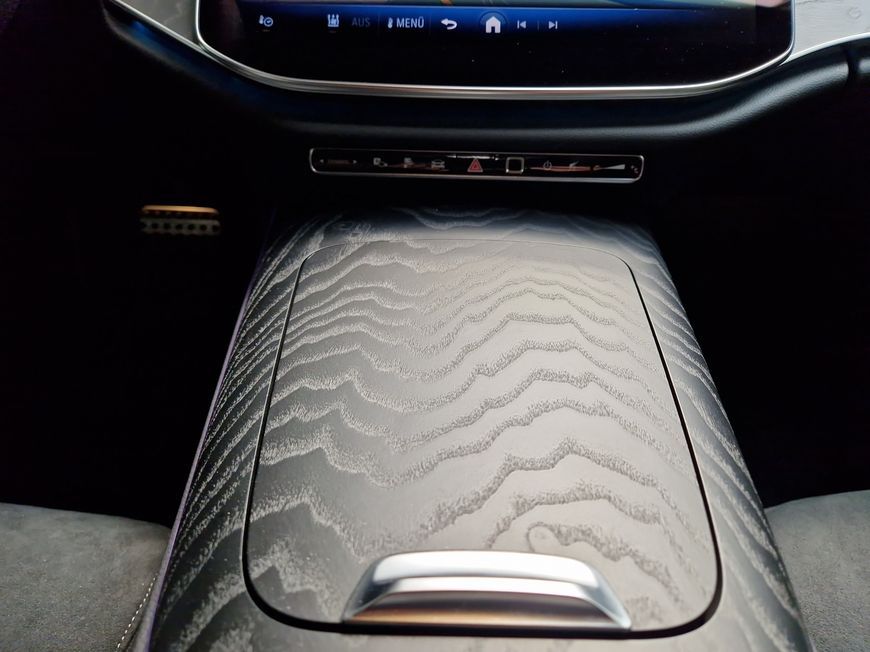 Mercedes-Benz E 300 2025