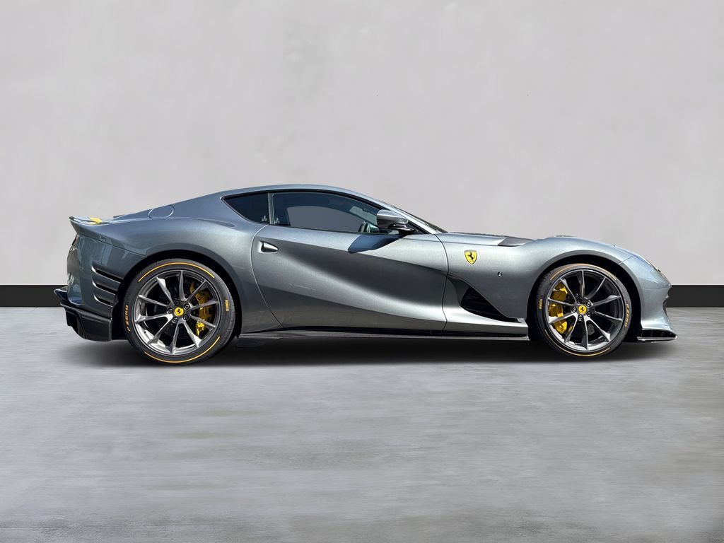 Ferrari 812 2023
