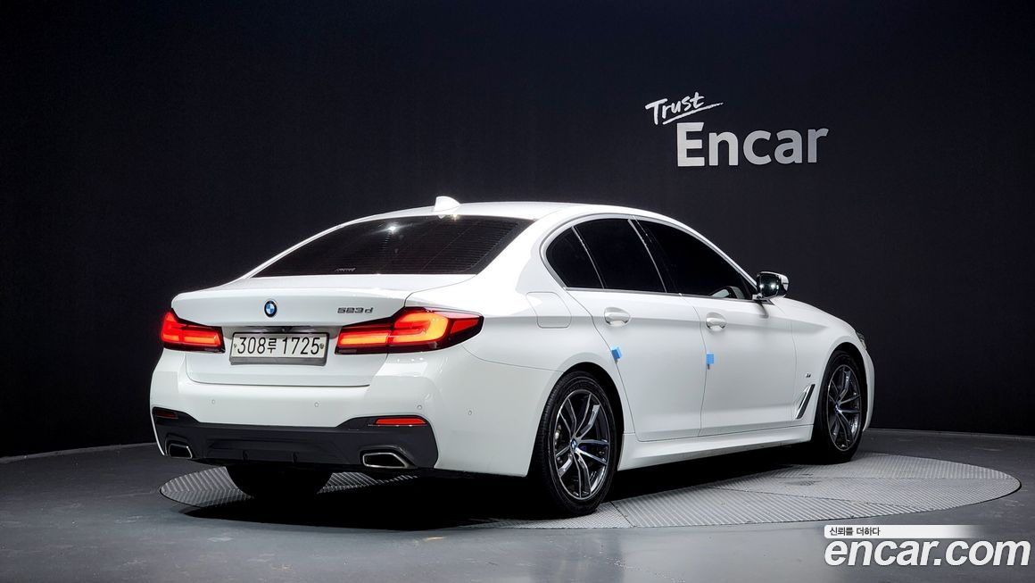 BMW 5-Series 2021