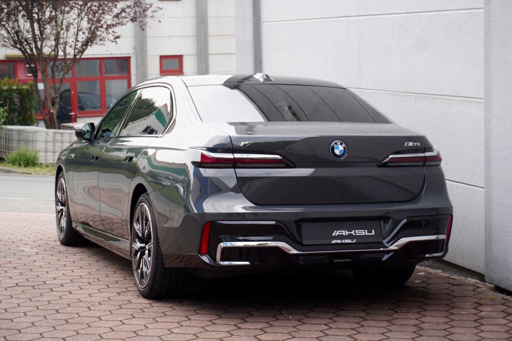BMW i7 2023