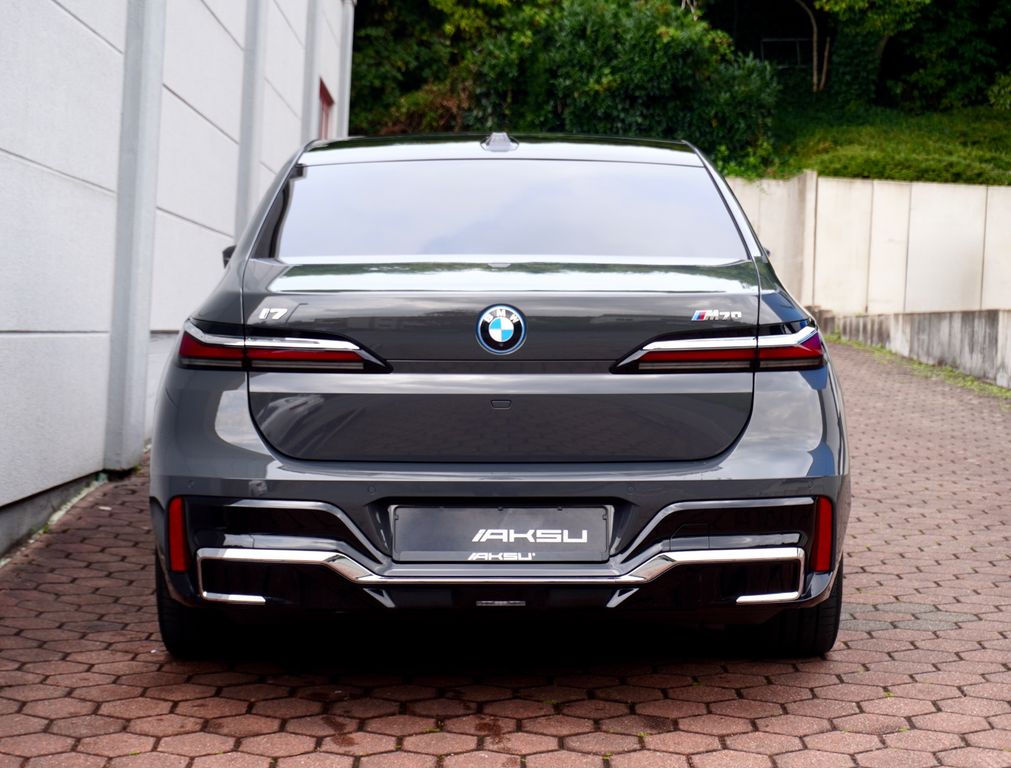 BMW i7 2023
