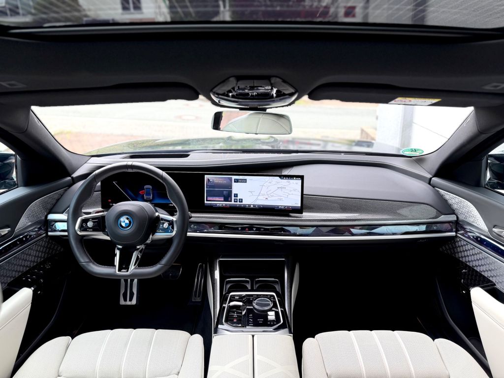 BMW i7 2023