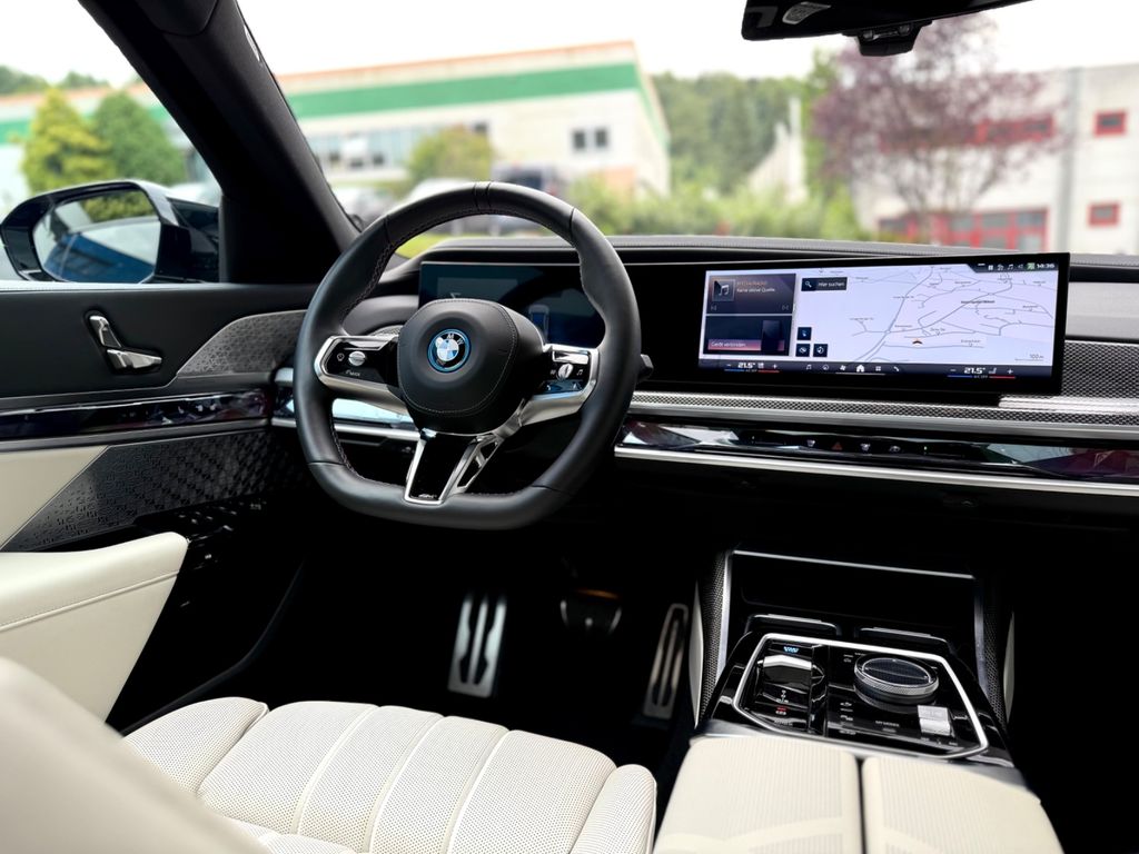 BMW i7 2023
