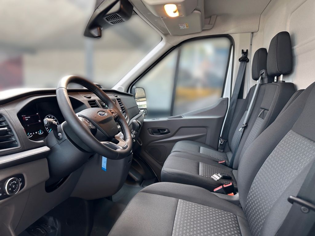 Ford Transit 2025