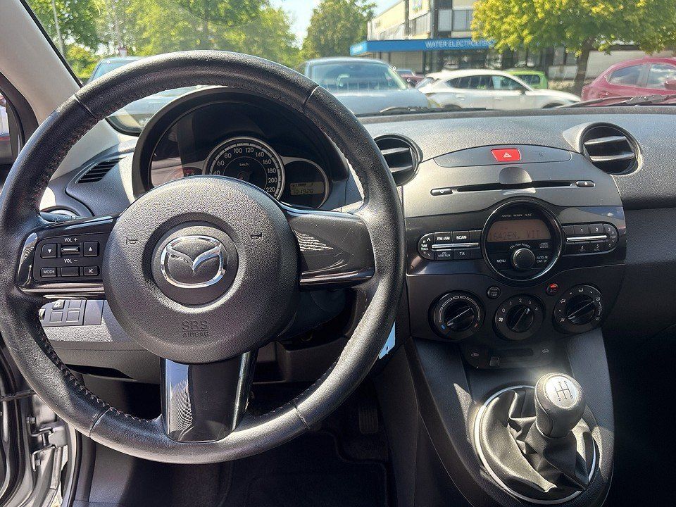 Mazda 2 2014