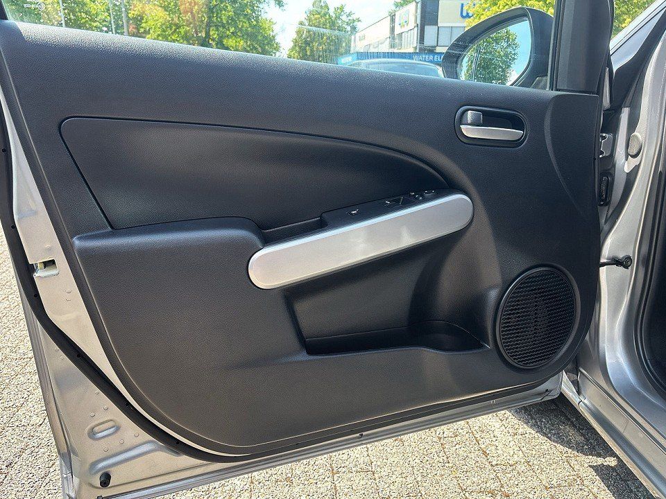 Mazda 2 2014